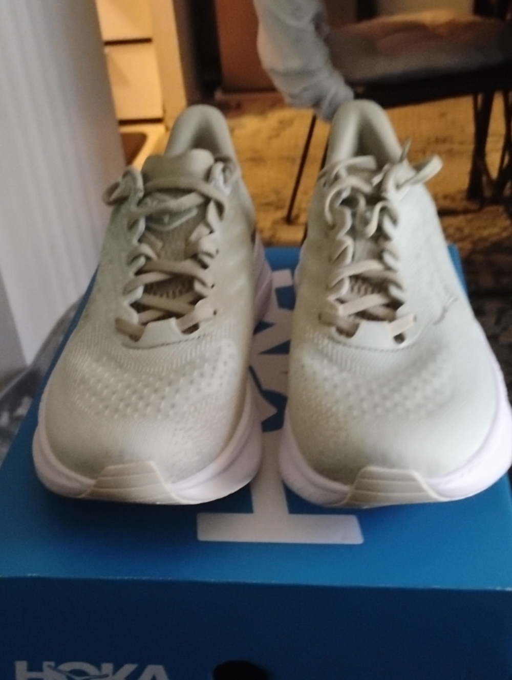 New Hoka Lightweight Women's Running Shoes in Light Beige Size 7.5